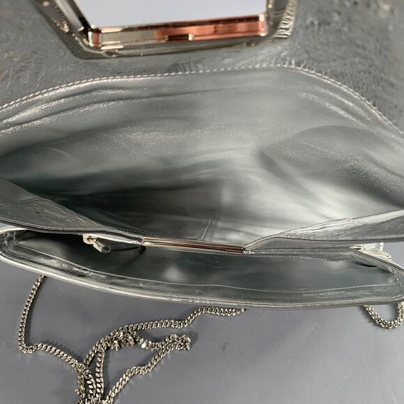 ROGER VIVIER Metallic Silver Textured Leather Clutch Handbag - Picture 4 of 8